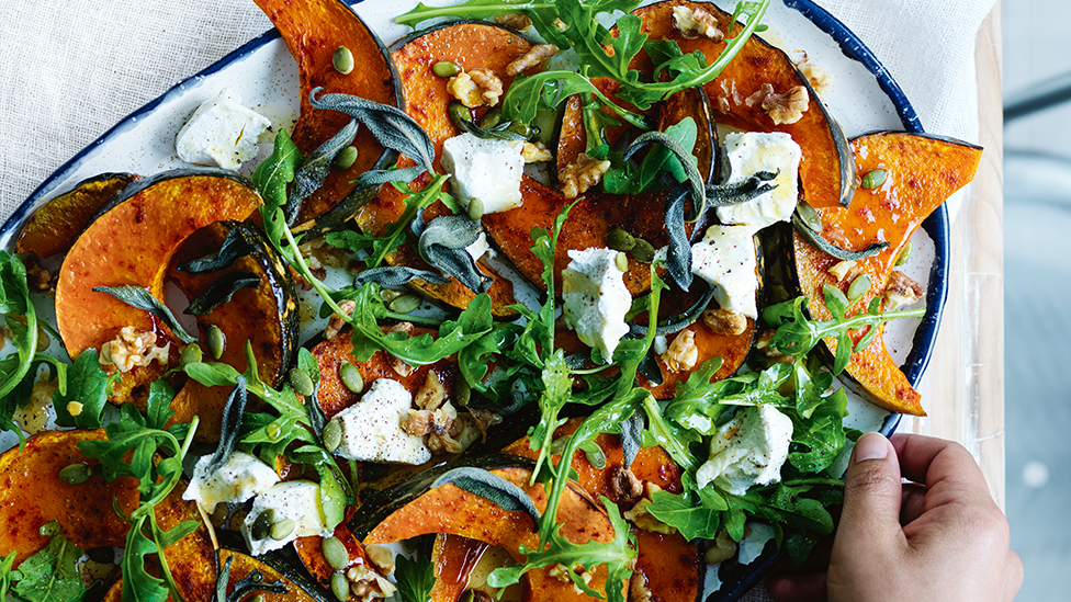 Caramelised pumpkin, rocket and goat's cheese salad