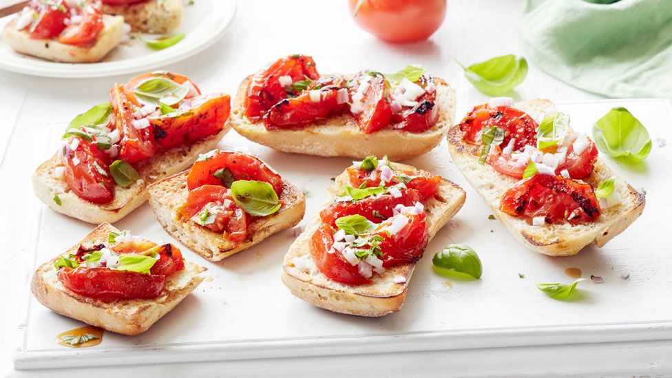 Caramelised tomato bruschetta