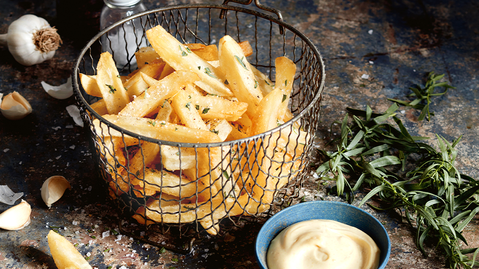 Chips with malt vinegar aioli