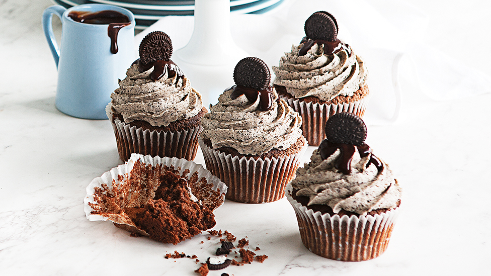 Chocolate cupcakes with Oreo buttercream