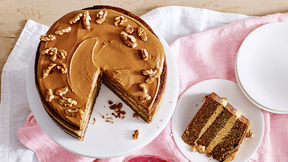 Coffee walnut cake