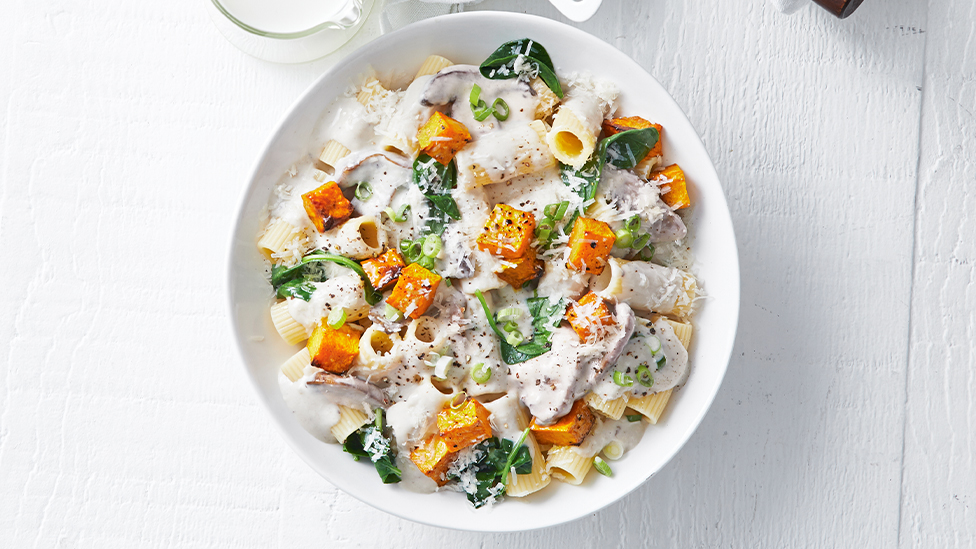 Creamy pumpkin and mushroom pasta