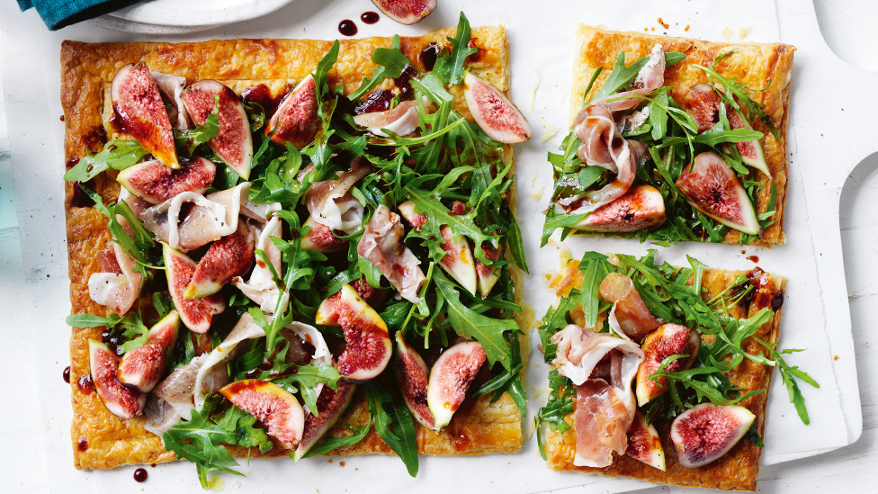 Fig and prosciutto tart
