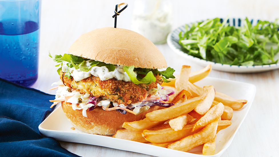 Fish burgers with tarare sauce