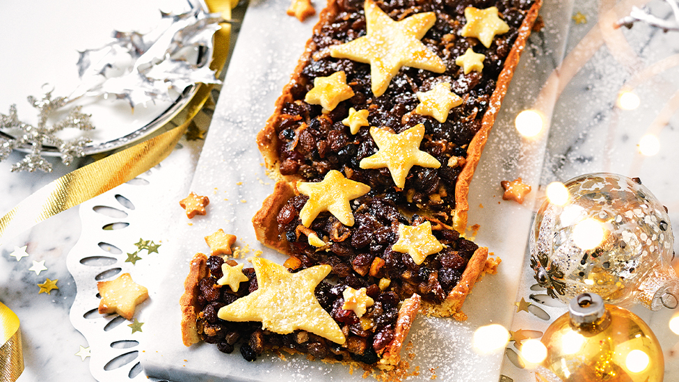 Fruit mince tart