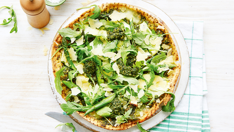 Green pizza