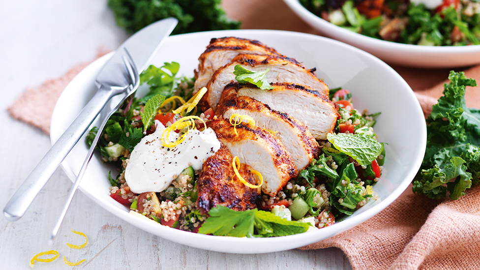 Kale and quinoa tabouli with paprika chicken