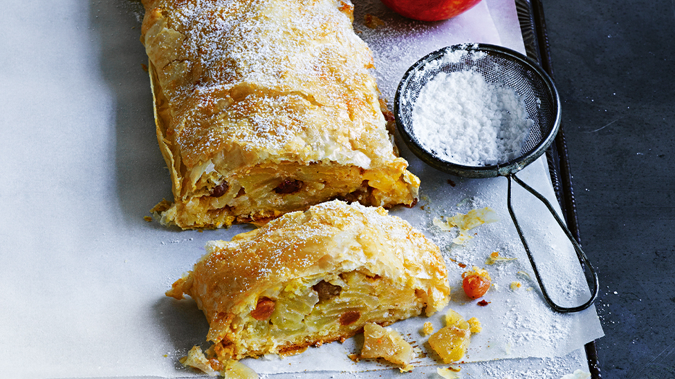 Kanzi apple strudel