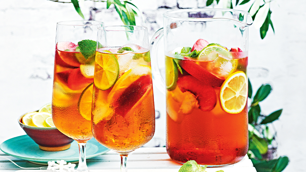 Lemon lime iced tea with ginger wine