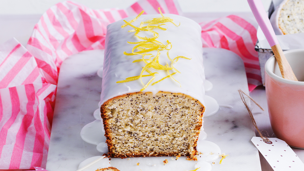 Lemon poppy seed loaf cake