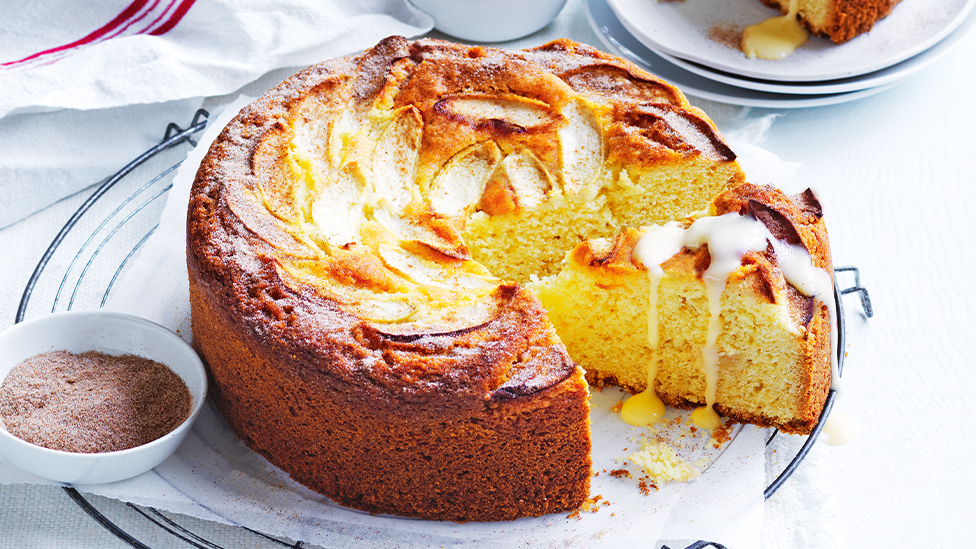 Maria Pottini's Love apple cake