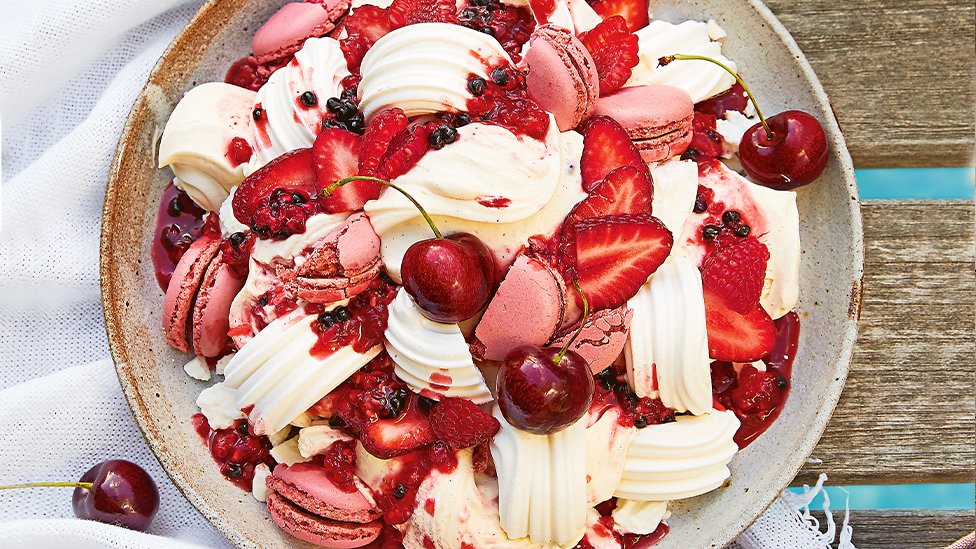Mixed berry Eton mess