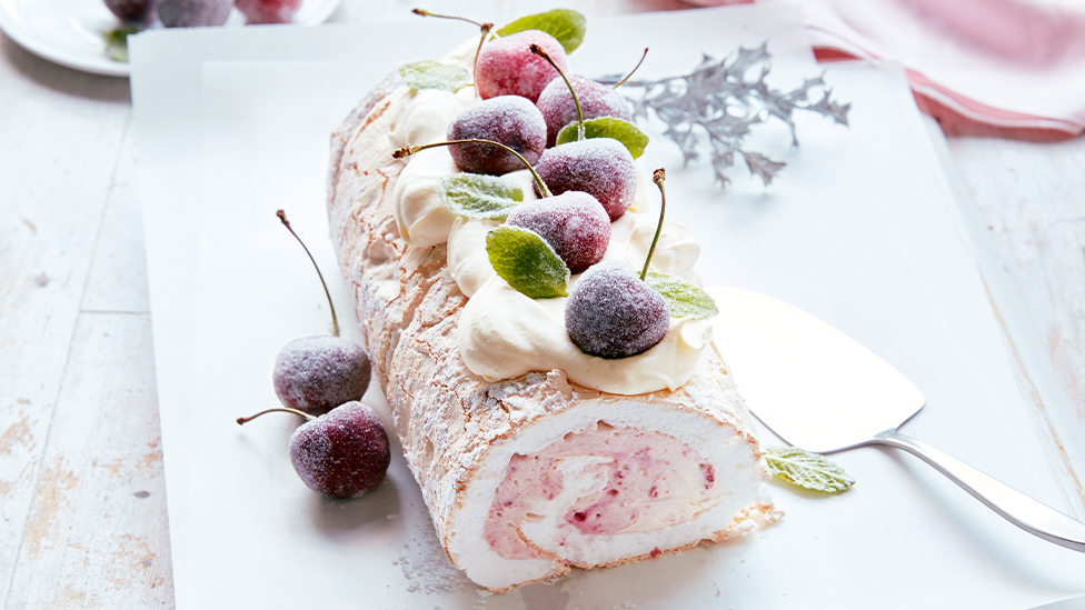 Pavlova roll with cherry cream