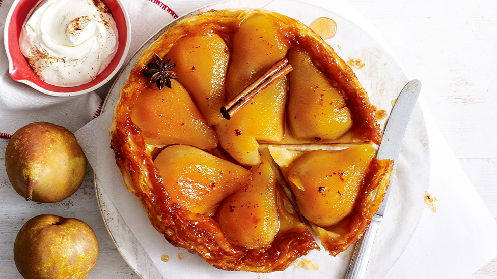 Pear and caramel tarte tatin