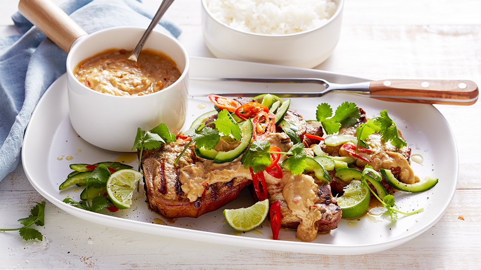 Pork chops with satay sauce