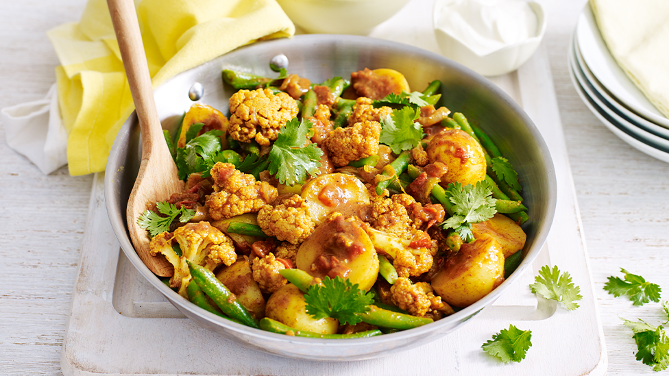 Potato and cauliflower rogan josh