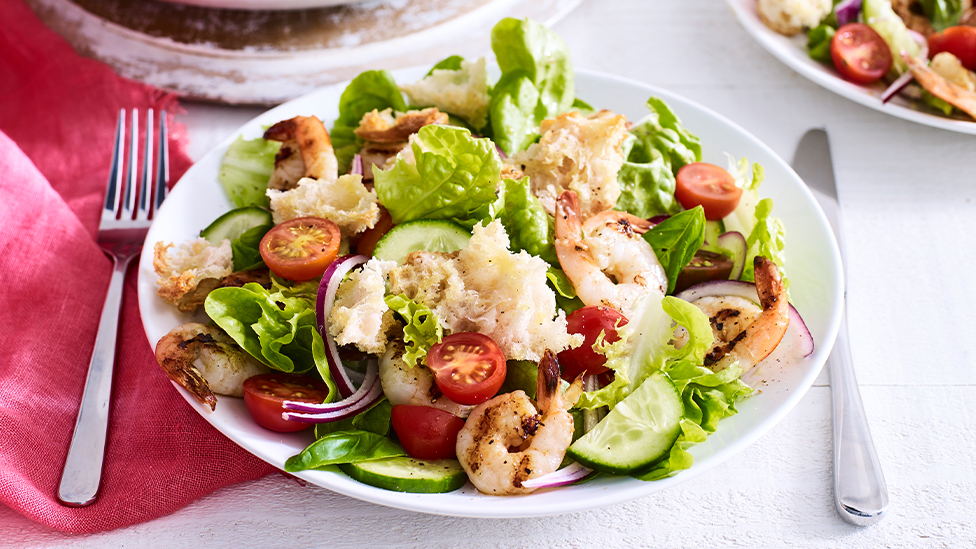 Prawn panzanella salad