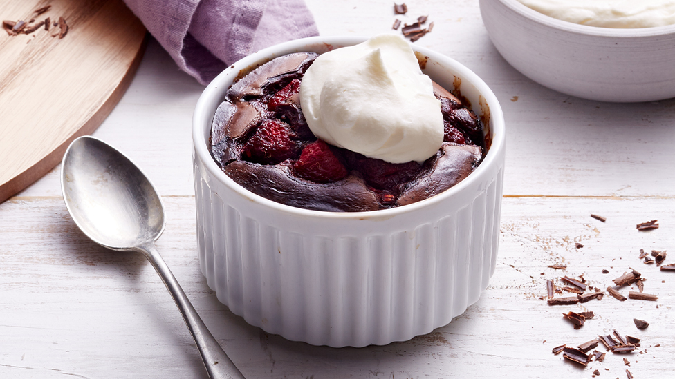 Quick chocolate and raspberry puddings