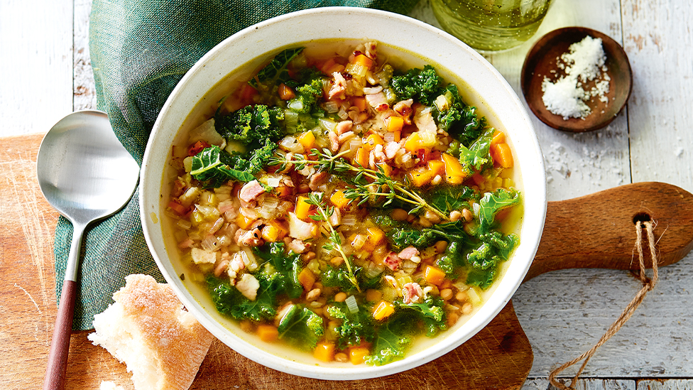 Quick lentil, bacon and kale soup