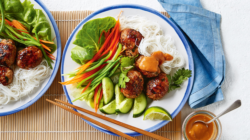 Rice noodle salad with satay pork patties