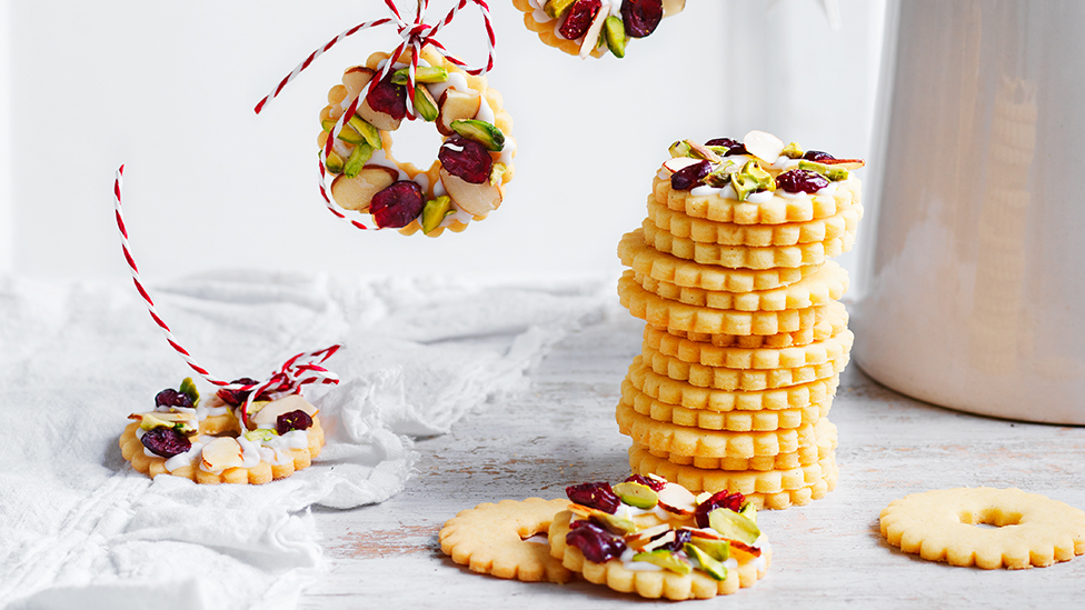 Shortbread wreaths