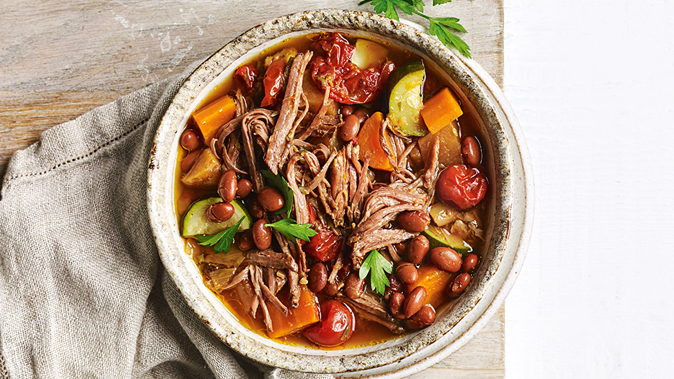 Slow cooker beef and bean stew