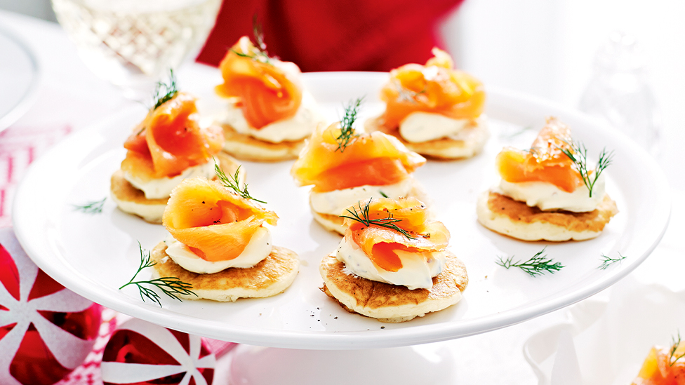 Smoked salmon and dill pikelets