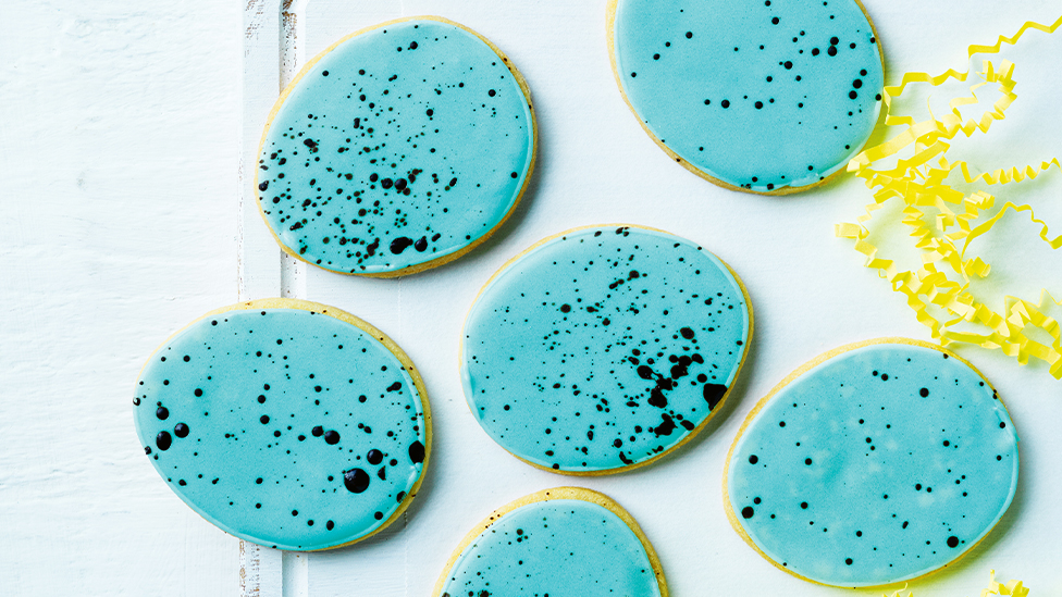Speckled egg biscuits