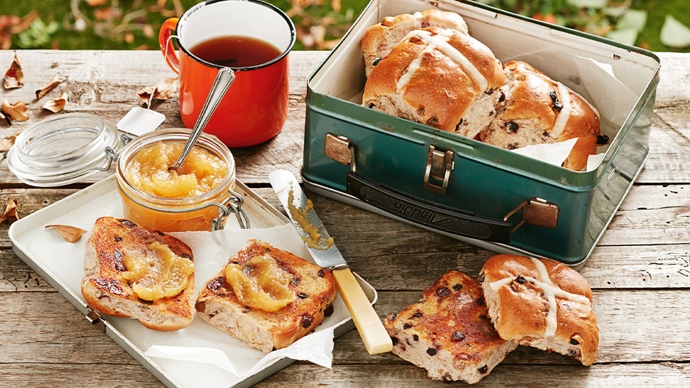 Spiced hot cross bun toasts with salted caramel apple butter