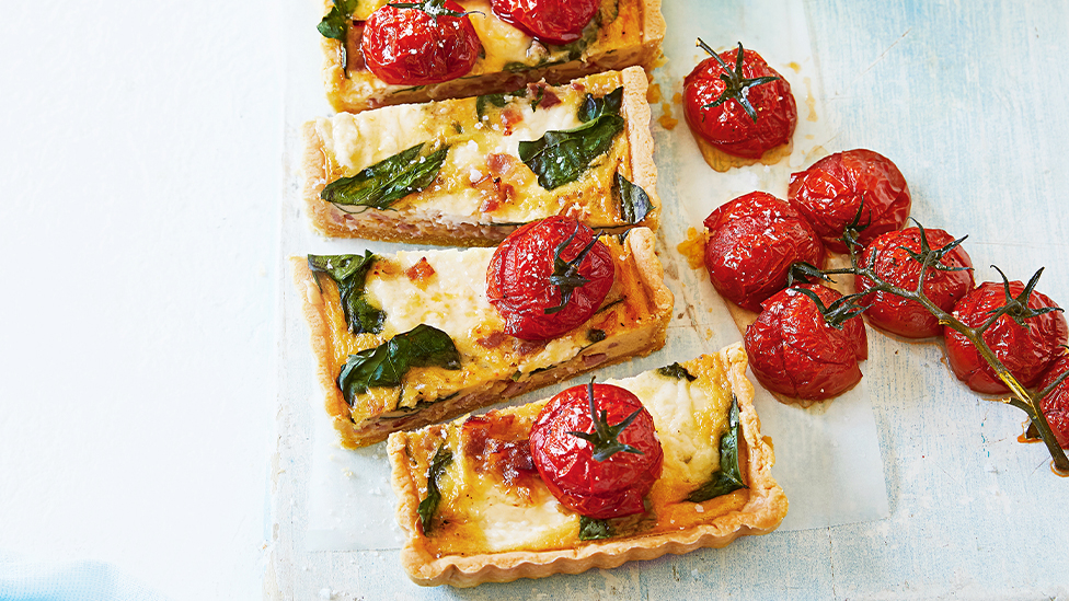 Spinach, bacon and tomato quiche