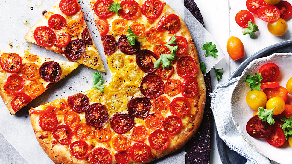 Tomato rainbow pizza
