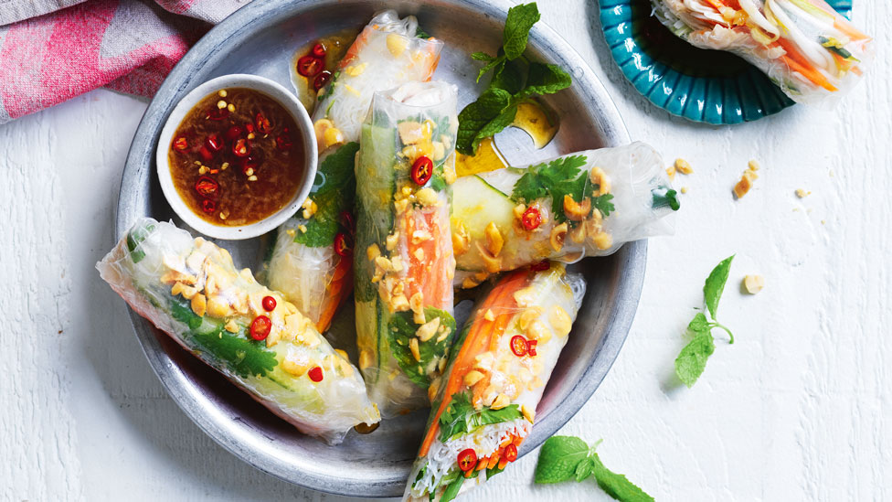 Vietnamese chicken rice paper rolls