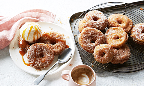 Apple fritters with ginger beer batter