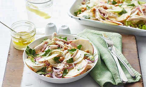 Apple, fennel and chicken salad