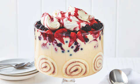 Cheat's eggnog and berry trifle