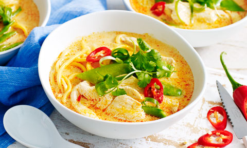 Chicken and snow pea laksa