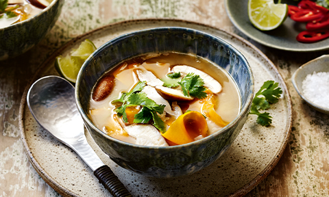 Chicken tom yum soup