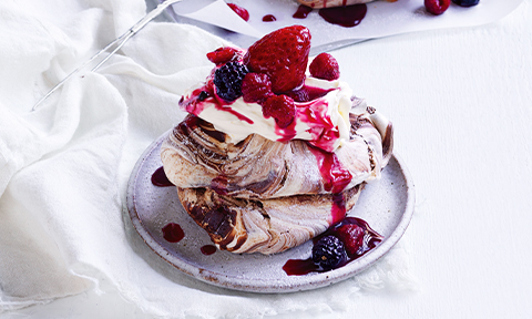 Chocolate ripple pavlovas