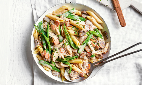 Creamy chicken and pea penne