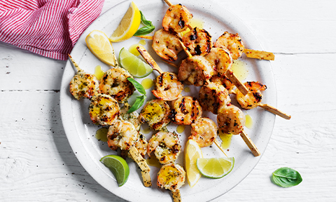 Easy prawn skewers