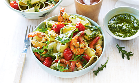 Garlicky tomato and prawn pappardelle