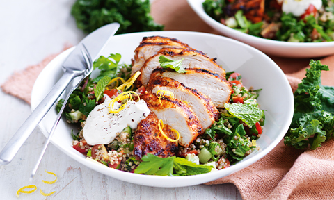 Kale and quinoa tabouli with paprika chicken