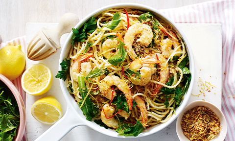 Lemon and prawn spaghetti with lemon crumbs