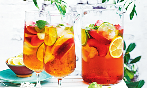 Lemon-lime iced tea with ginger wine