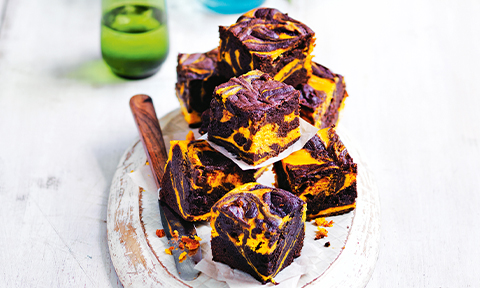 Marbled pumpkin cheesecake brownies