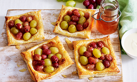 Mixed grape galettes