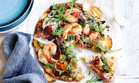 Prawn and pesto pizza