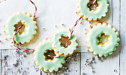 Shortbread Christmas wreaths