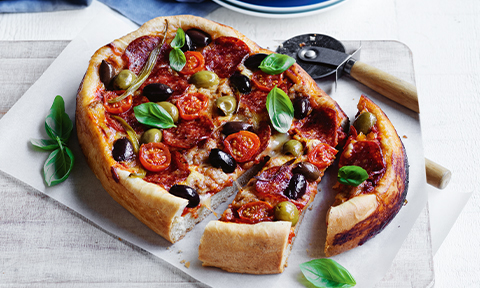 Slow cooker deep-dish pizza