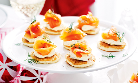 Smoked salmon and dill pikelets